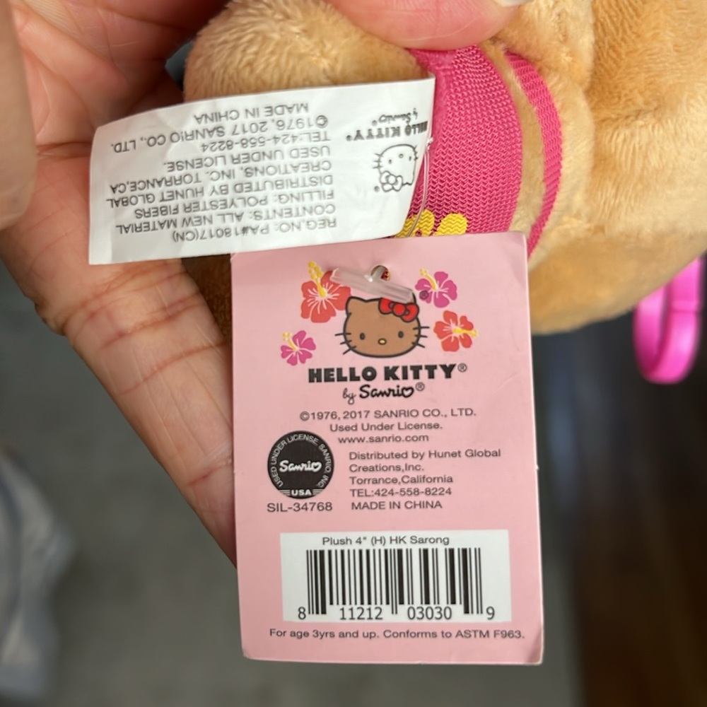 Tan Hawaii Hello Kitty - Picture 2 of 2
